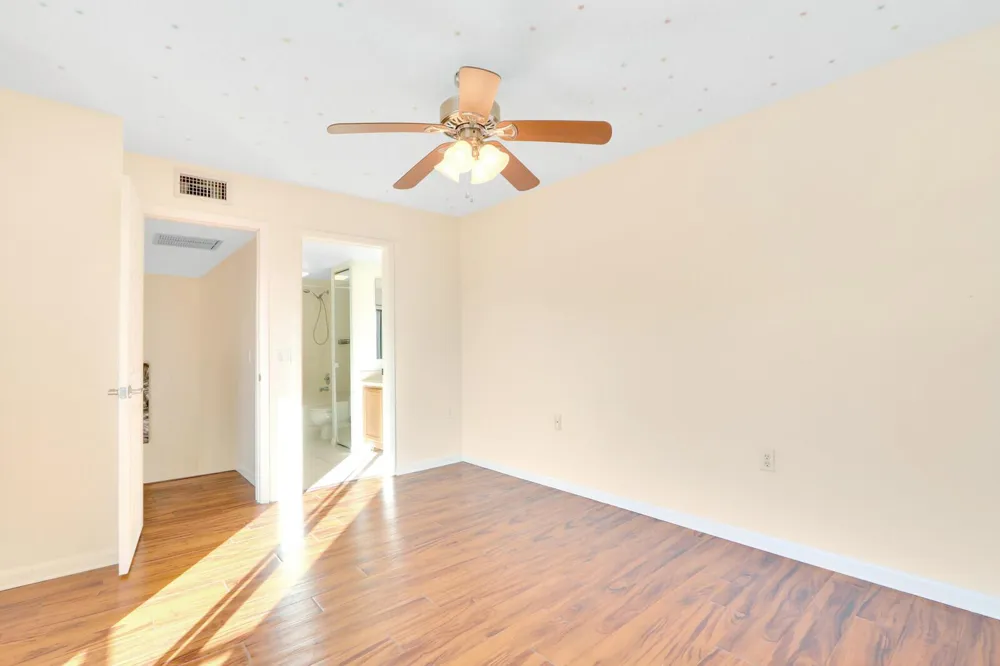 5633 SE WINDSONG LANE Stuart, FL 34997