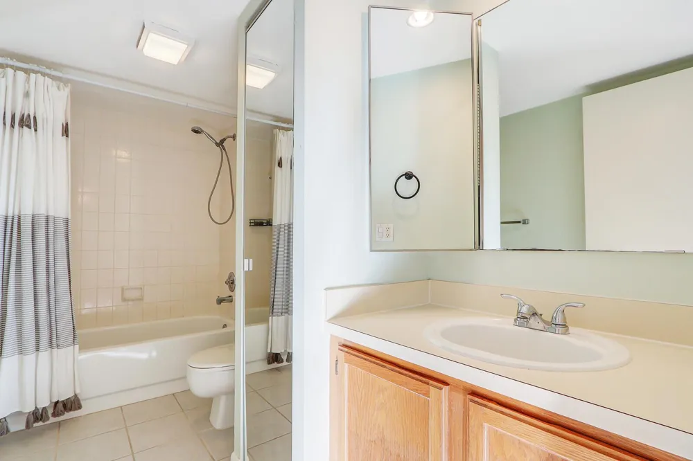 5633 SE WINDSONG LANE Stuart, FL 34997