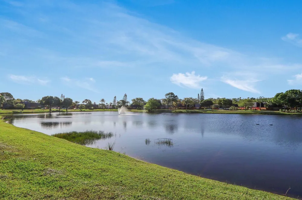5633 SE WINDSONG LANE Stuart, FL 34997