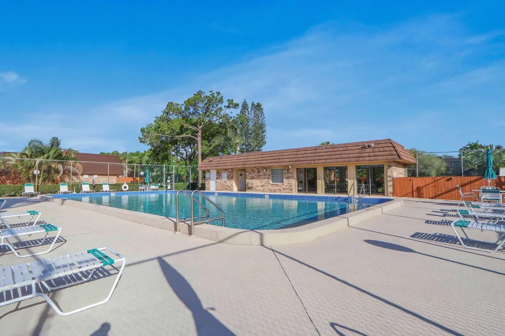 5633 SE WINDSONG LANE Stuart, FL 34997