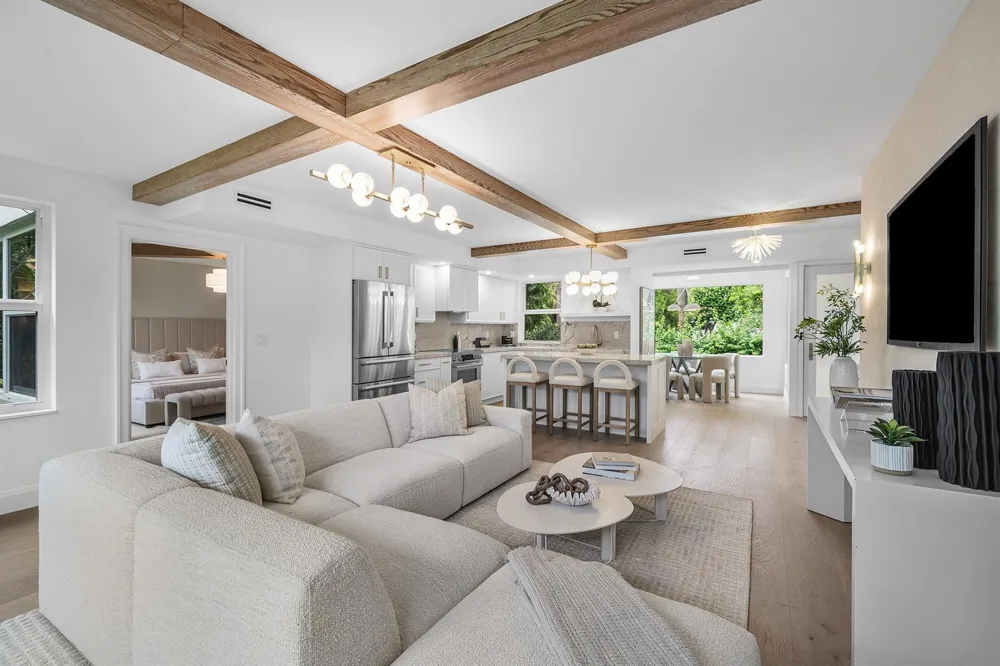 320 S OCEAN BOULEVARD #LC Delray Beach, FL 33483