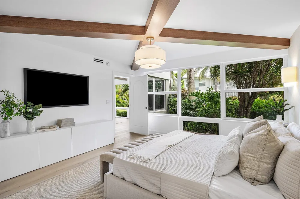 320 S OCEAN BOULEVARD #LC Delray Beach, FL 33483