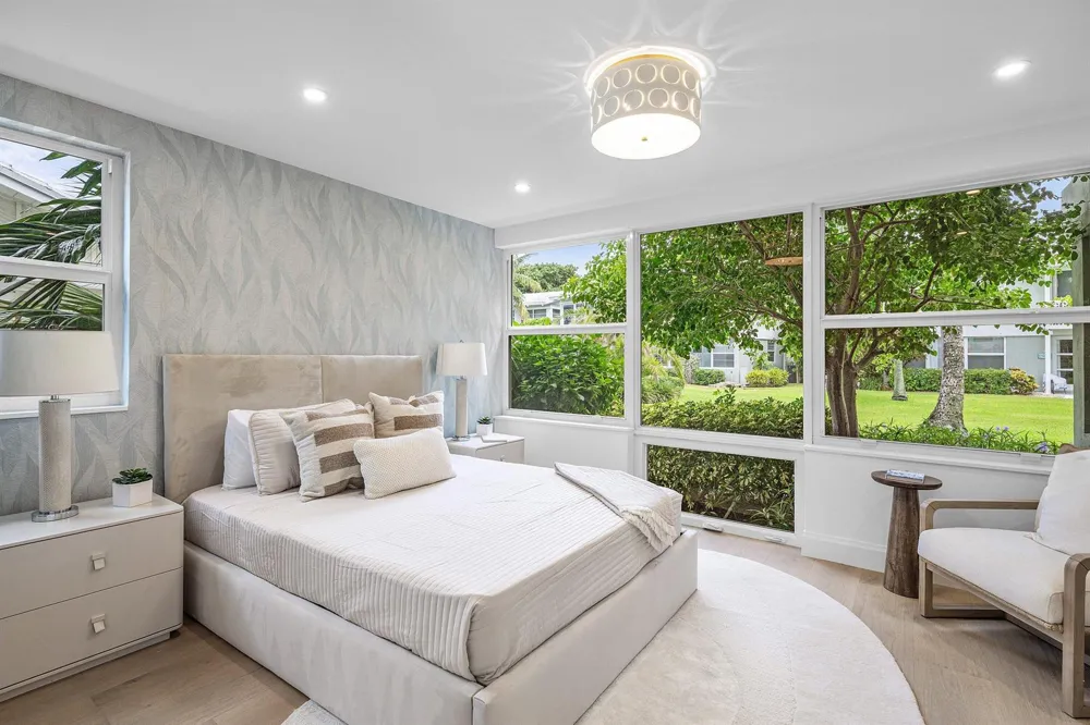 320 S OCEAN BOULEVARD #LC Delray Beach, FL 33483