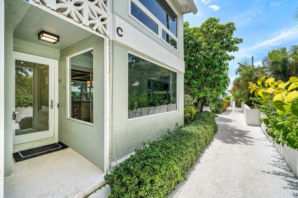 320 S OCEAN BOULEVARD #LC Delray Beach, FL 33483