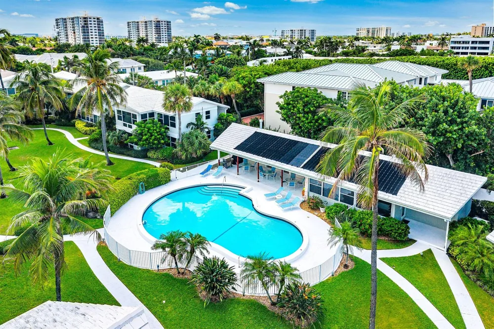 320 S OCEAN BOULEVARD #LC Delray Beach, FL 33483