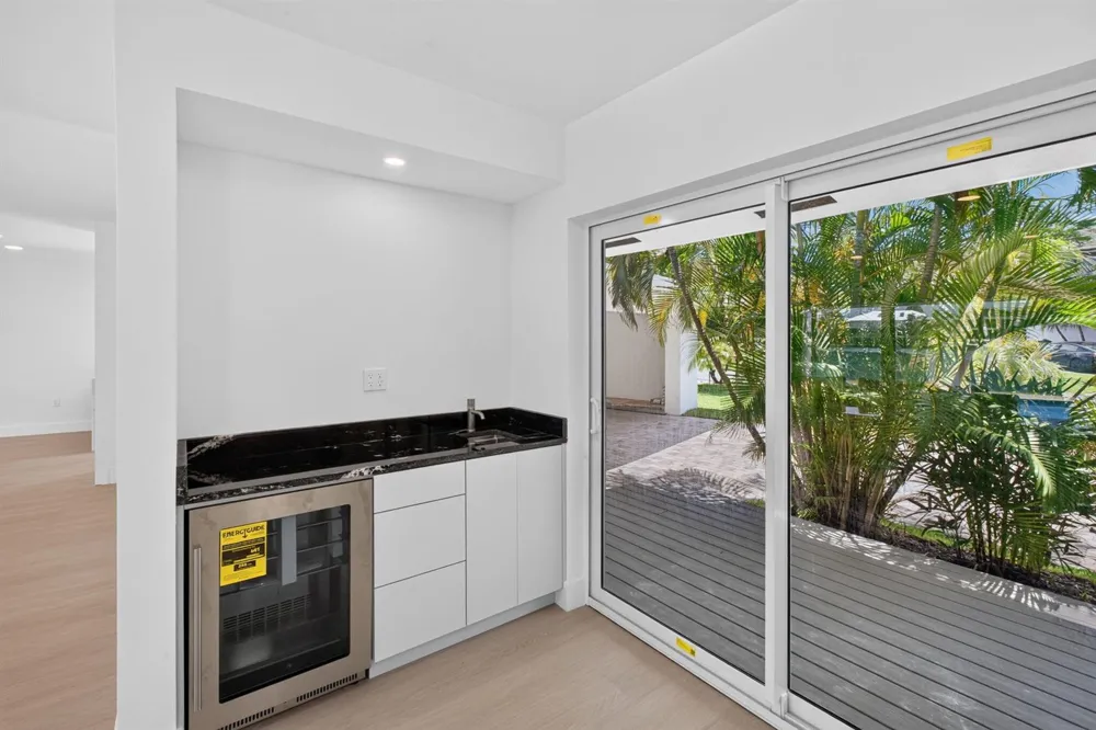 631 Mashta Drive Key Biscayne, FL 33149