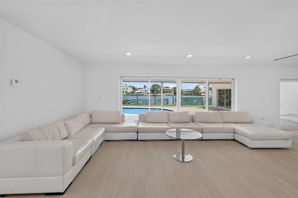 631 Mashta Drive Key Biscayne, FL 33149