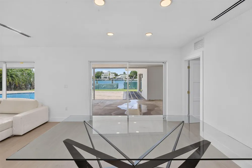 631 Mashta Drive Key Biscayne, FL 33149