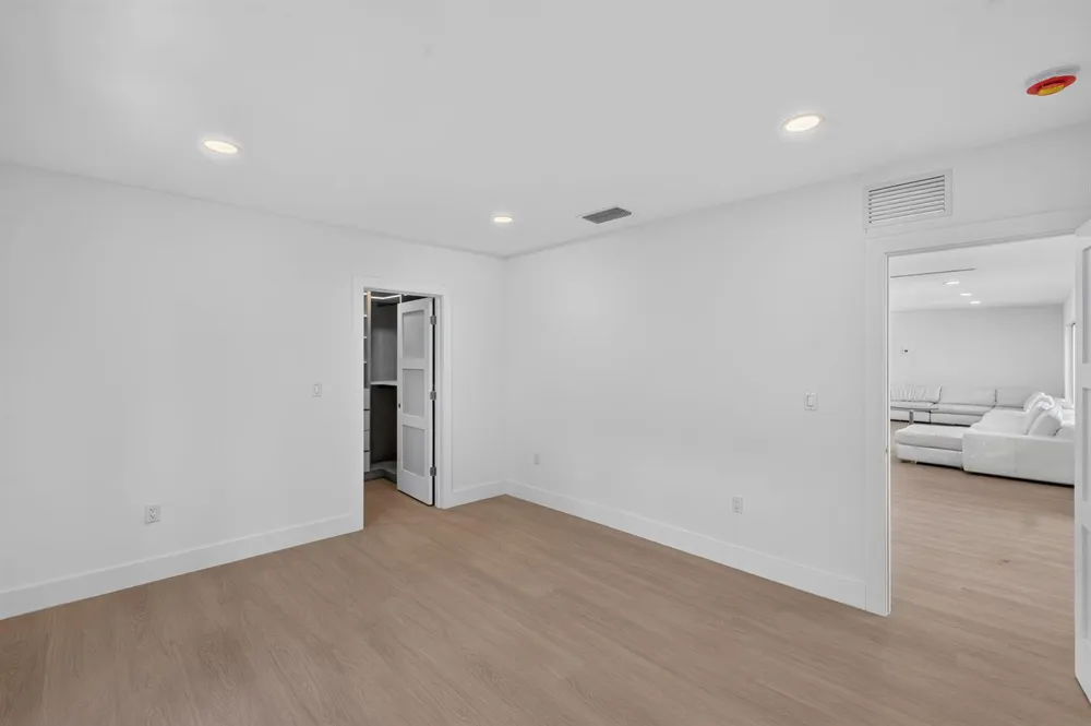 631 Mashta Drive Key Biscayne, FL 33149