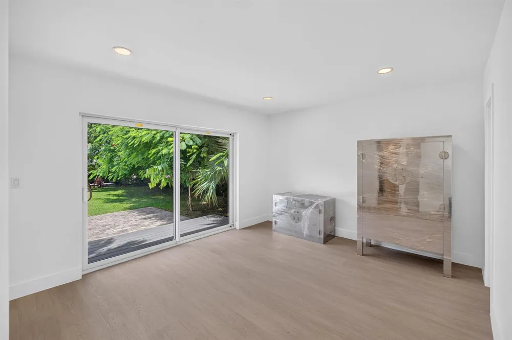 631 Mashta Drive Key Biscayne, FL 33149