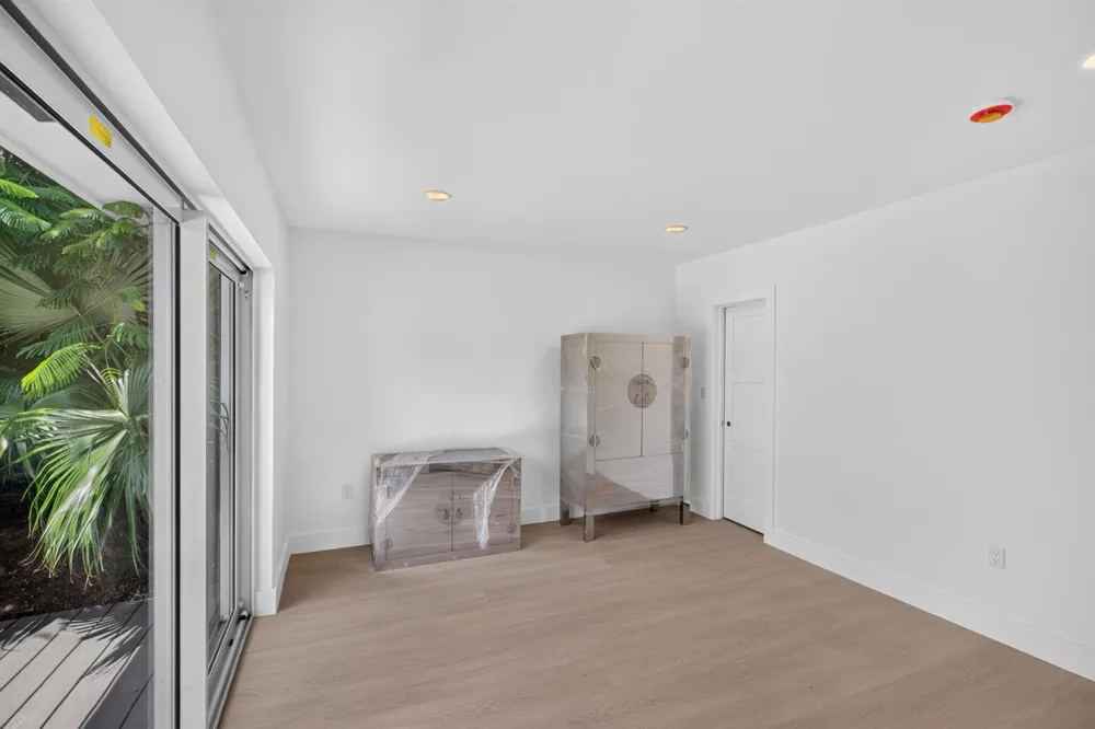 631 Mashta Drive Key Biscayne, FL 33149