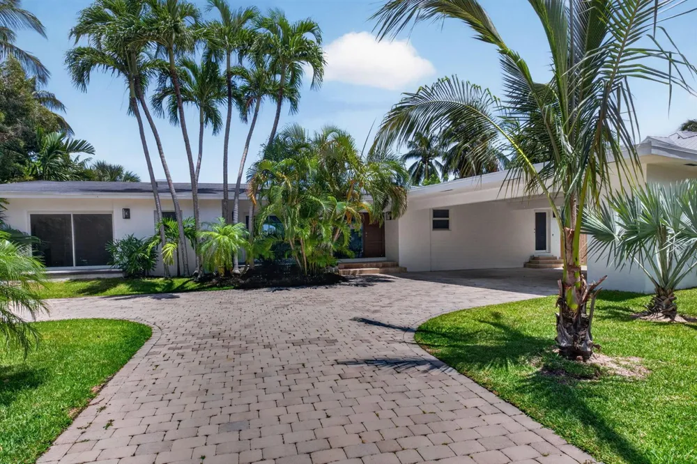 631 Mashta Drive Key Biscayne, FL 33149