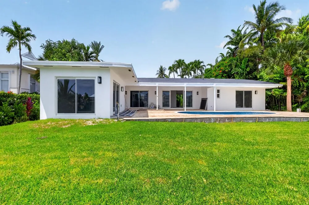 631 Mashta Drive Key Biscayne, FL 33149