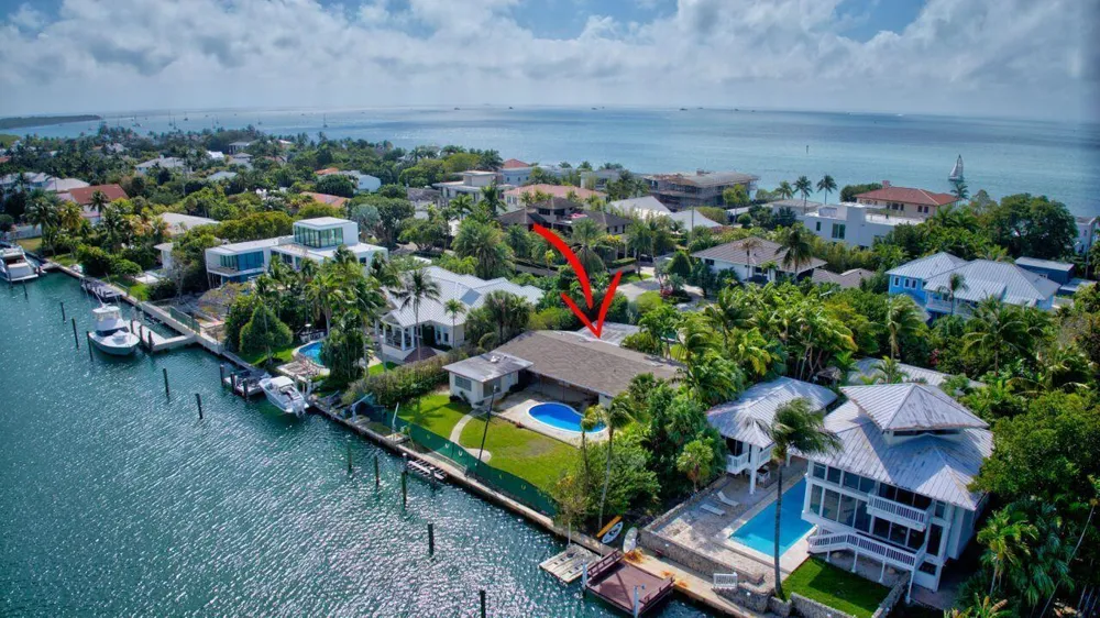 631 Mashta Drive Key Biscayne, FL 33149