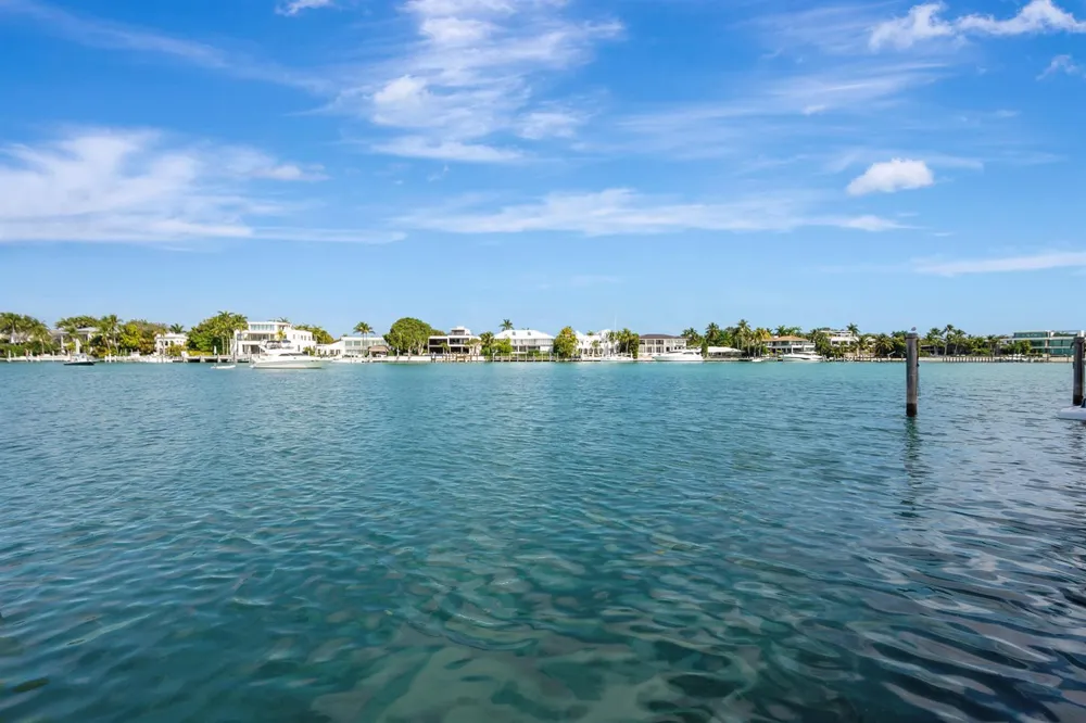 631 Mashta Drive Key Biscayne, FL 33149