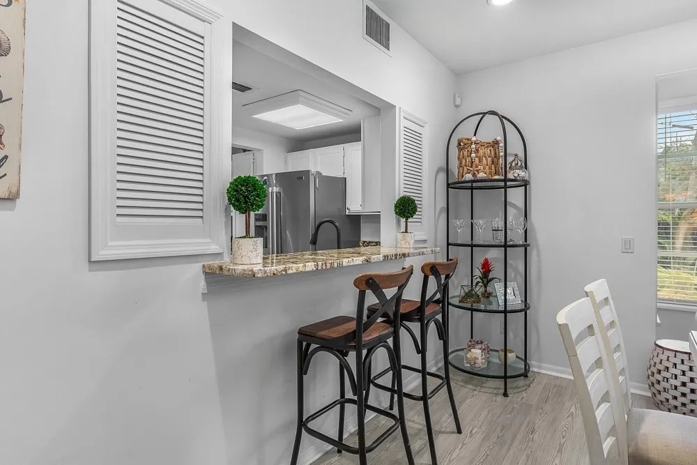 1260 PALMETTO COURT #106 Vero Beach, FL 32963