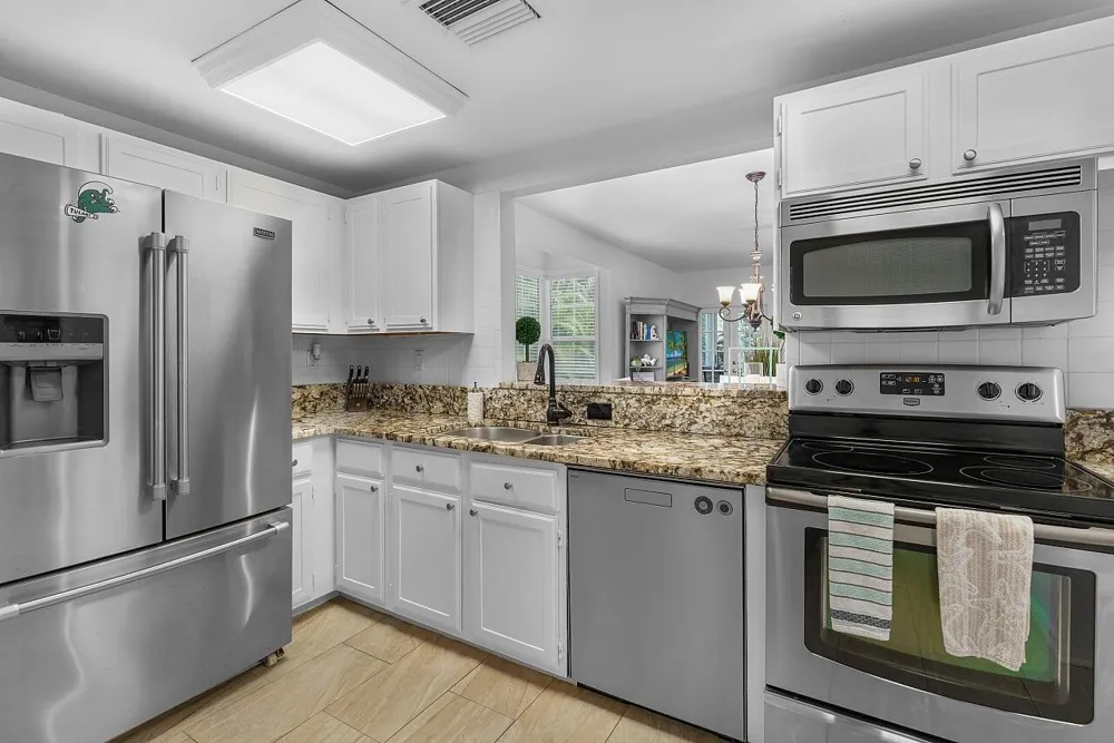 1260 PALMETTO COURT #106 Vero Beach, FL 32963