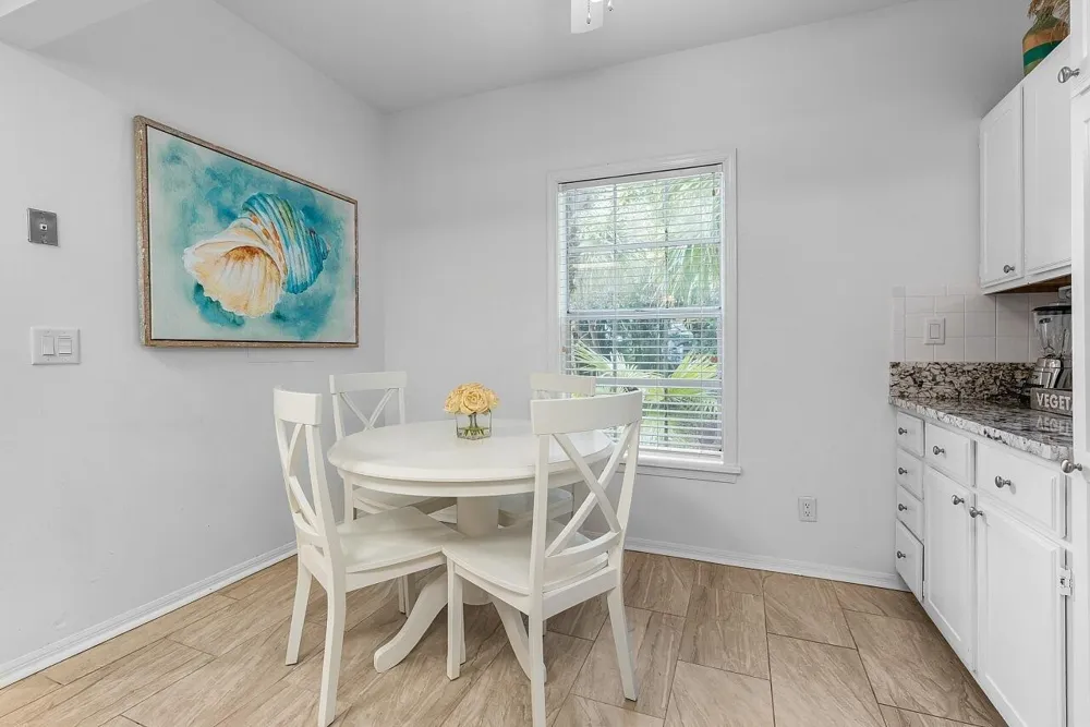 1260 PALMETTO COURT #106 Vero Beach, FL 32963