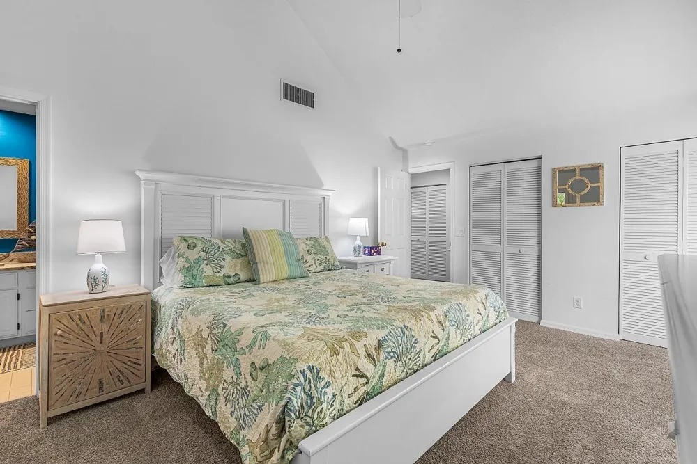 1260 PALMETTO COURT #106 Vero Beach, FL 32963