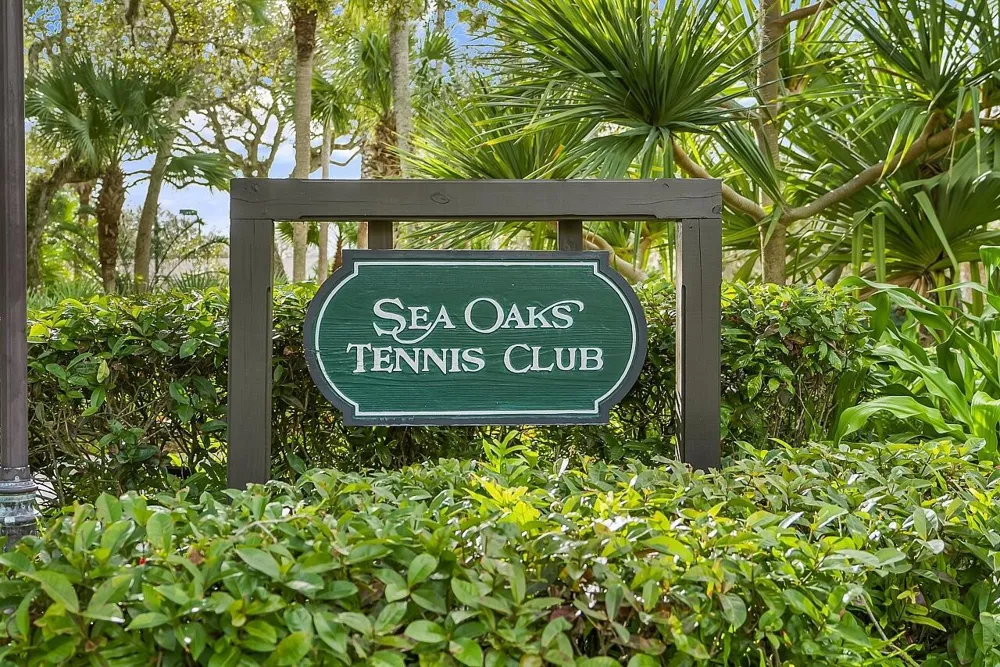 1260 PALMETTO COURT #106 Vero Beach, FL 32963