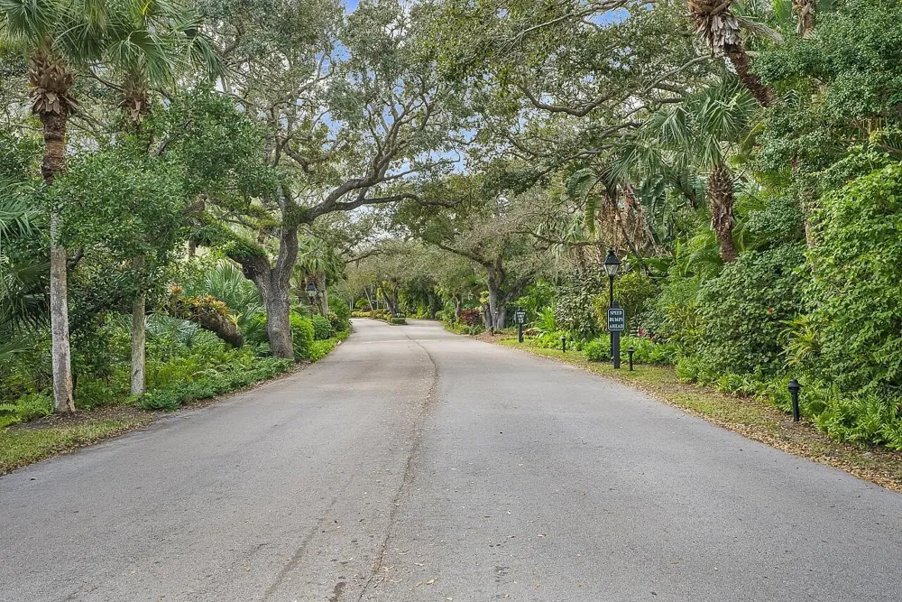 1260 PALMETTO COURT #106 Vero Beach, FL 32963