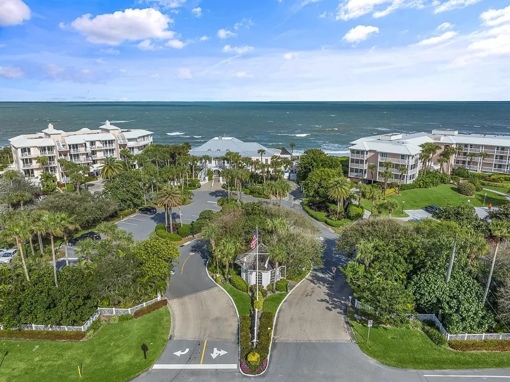 1260 PALMETTO COURT #106 Vero Beach, FL 32963