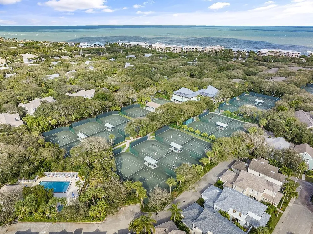 1260 PALMETTO COURT #106 Vero Beach, FL 32963