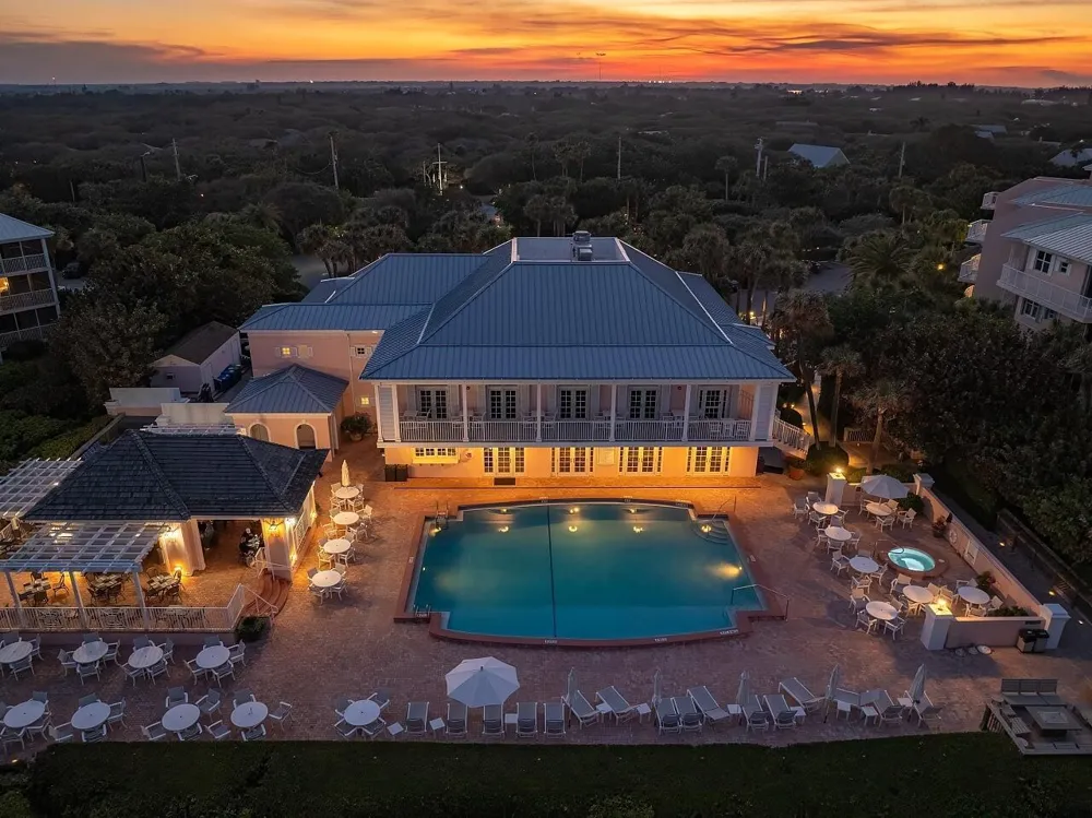 1260 PALMETTO COURT #106 Vero Beach, FL 32963