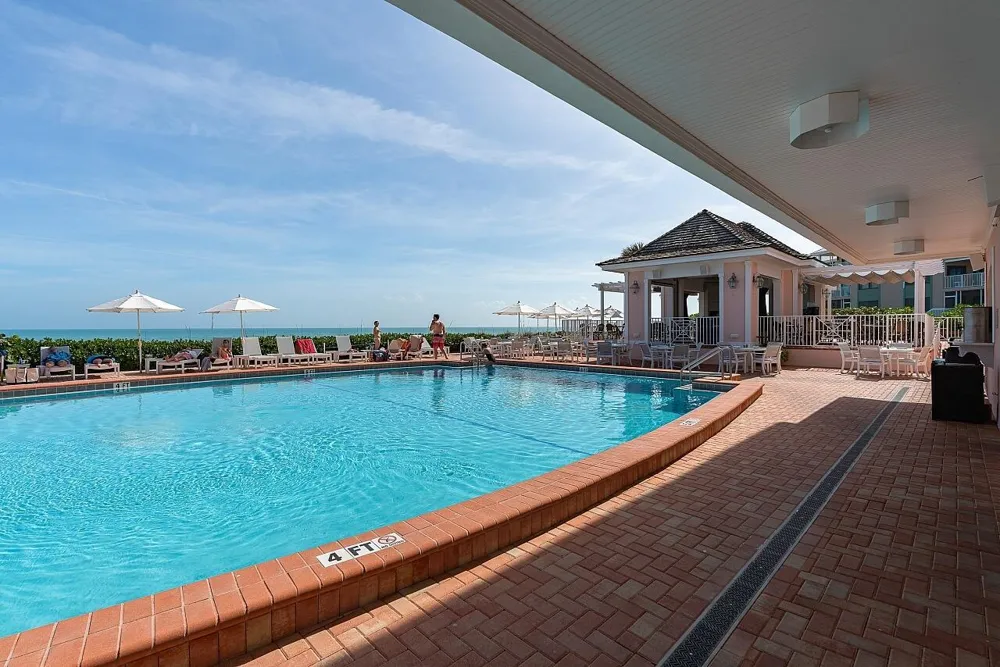 1260 PALMETTO COURT #106 Vero Beach, FL 32963