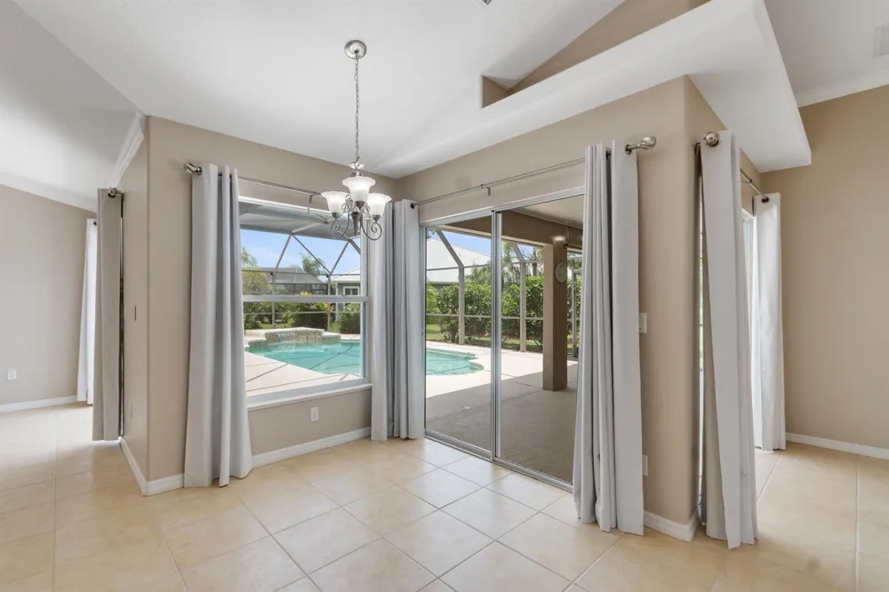1025 SOUTHLAKES WAY SW Vero Beach, FL 32968