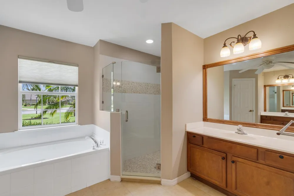 1025 SOUTHLAKES WAY SW Vero Beach, FL 32968