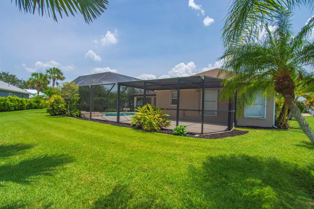 1025 SOUTHLAKES WAY SW Vero Beach, FL 32968