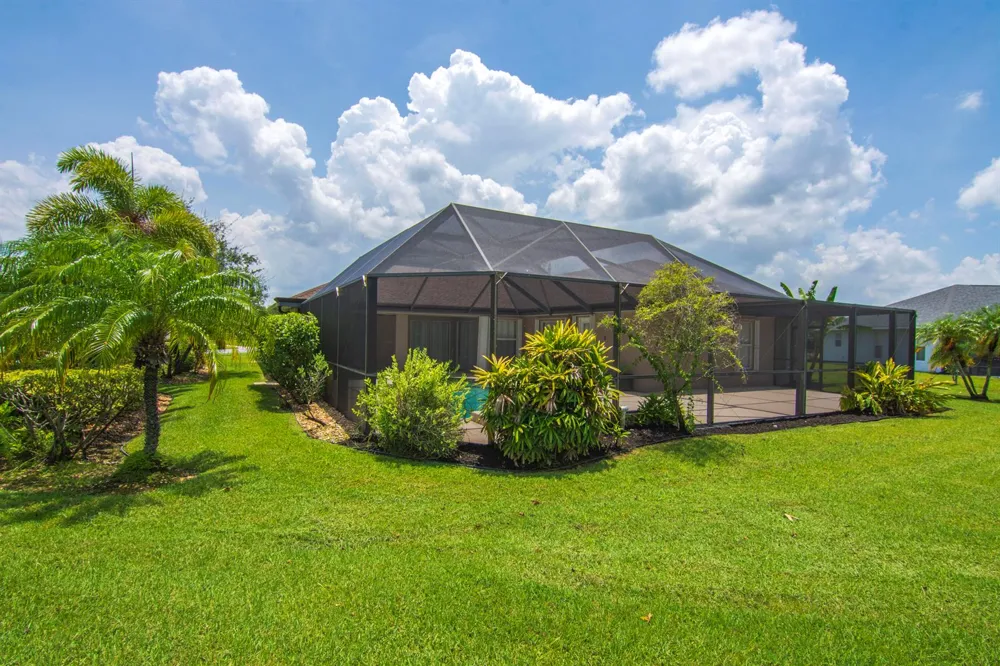 1025 SOUTHLAKES WAY SW Vero Beach, FL 32968