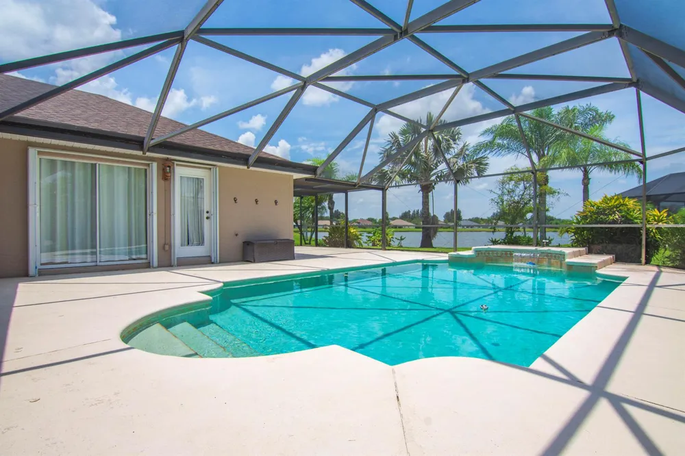 1025 SOUTHLAKES WAY SW Vero Beach, FL 32968