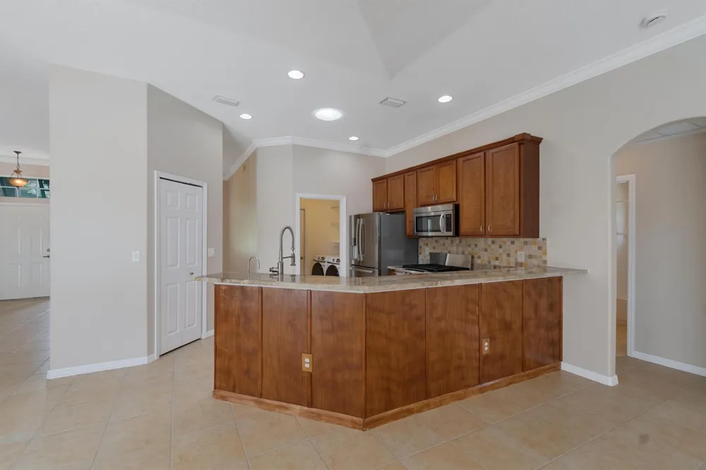 1025 SOUTHLAKES WAY SW Vero Beach, FL 32968