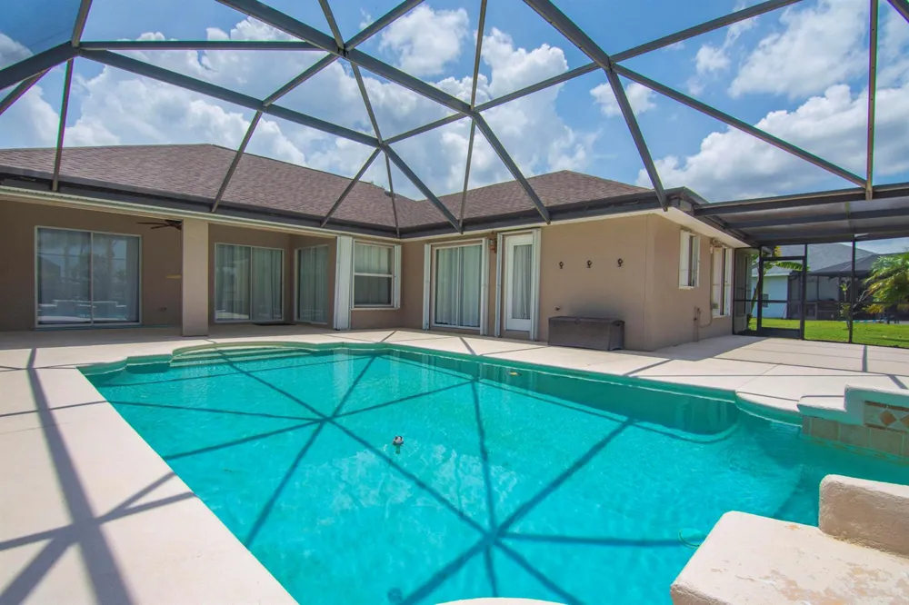 1025 SOUTHLAKES WAY SW Vero Beach, FL 32968