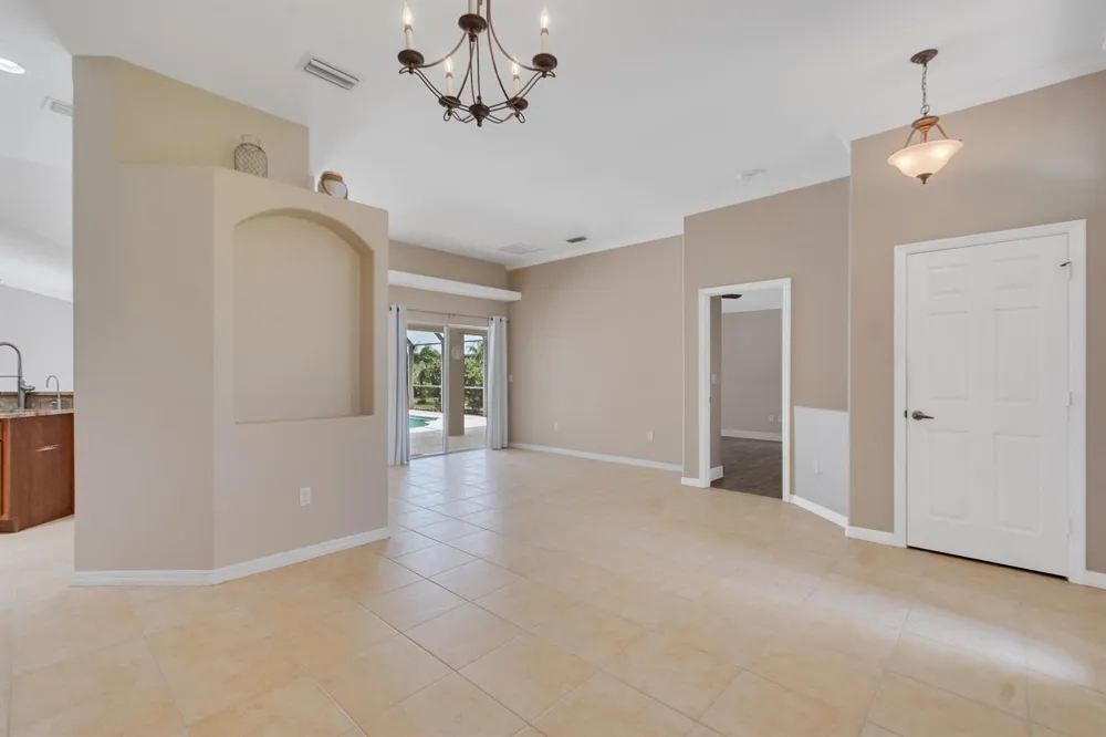 1025 SOUTHLAKES WAY SW Vero Beach, FL 32968