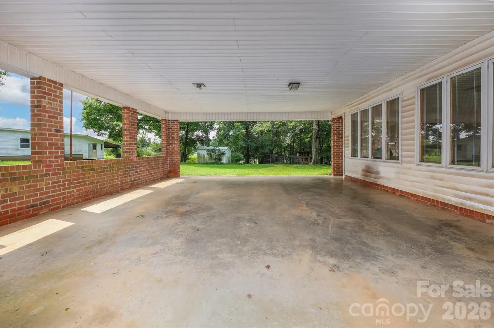 4988 Amick Lane Liberty, NC 27298