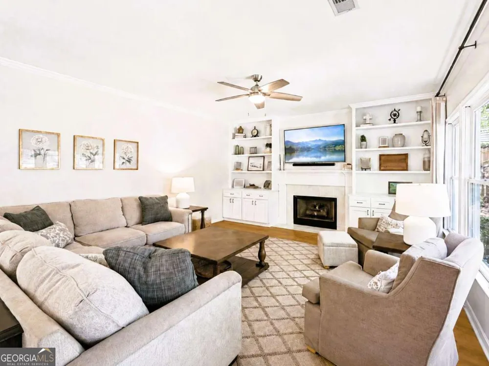605 Silverberry LN Sugar Hill, GA 30518