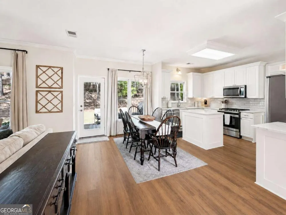605 Silverberry LN Sugar Hill, GA 30518