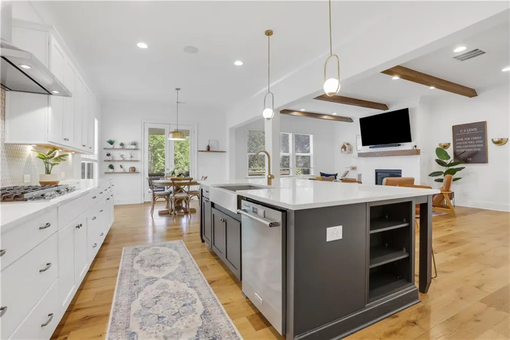 2356 Tilbury Drive Brookhaven, GA 30319