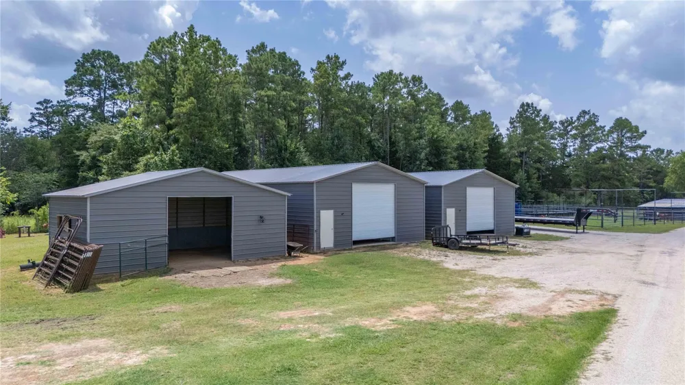 1221 Rock Creek Drive Willis, TX 77378