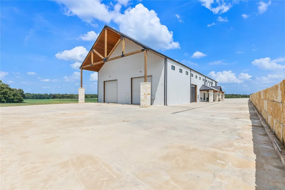 1221 Rock Creek Drive Willis, TX 77378