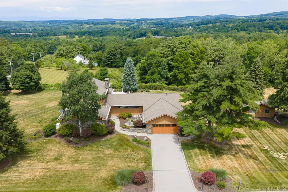 11 Potters Lane Lagrangeville, NY 12540