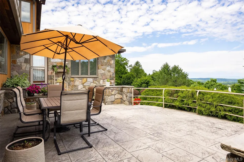 11 Potters Lane Lagrangeville, NY 12540