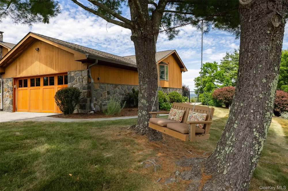 11 Potters Lane Lagrangeville, NY 12540