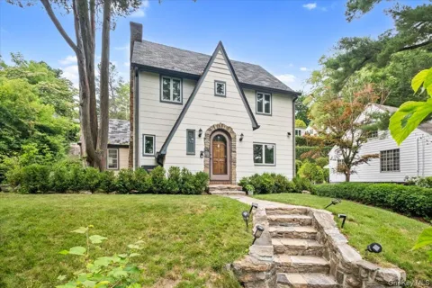 1187 Post Road
