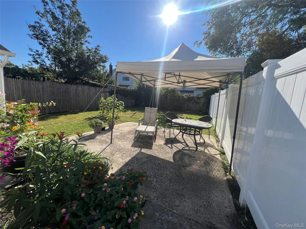 79 Radcliffe Road #2 Island Park, NY 11558