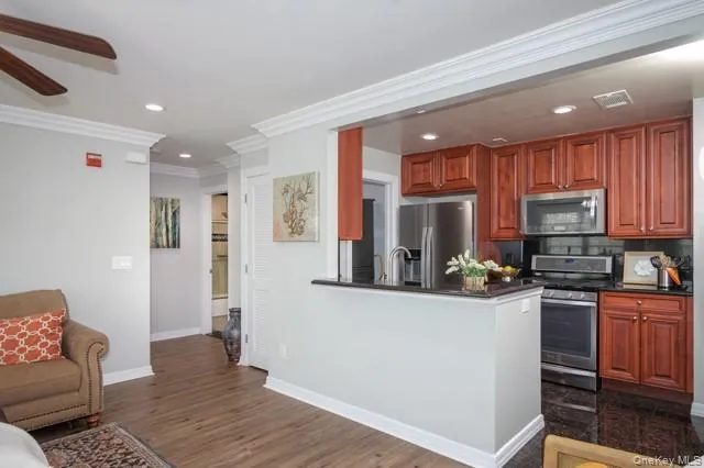 606 Vista View Drive #606 Farmingville, NY 11738