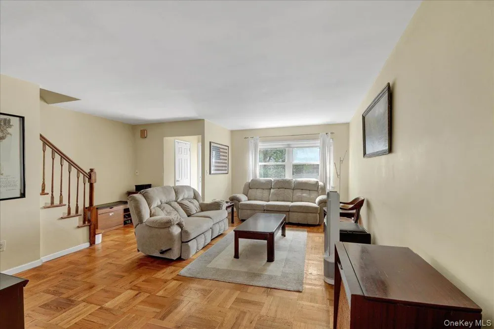 3015 Waterbury Avenue Bronx, NY 10461